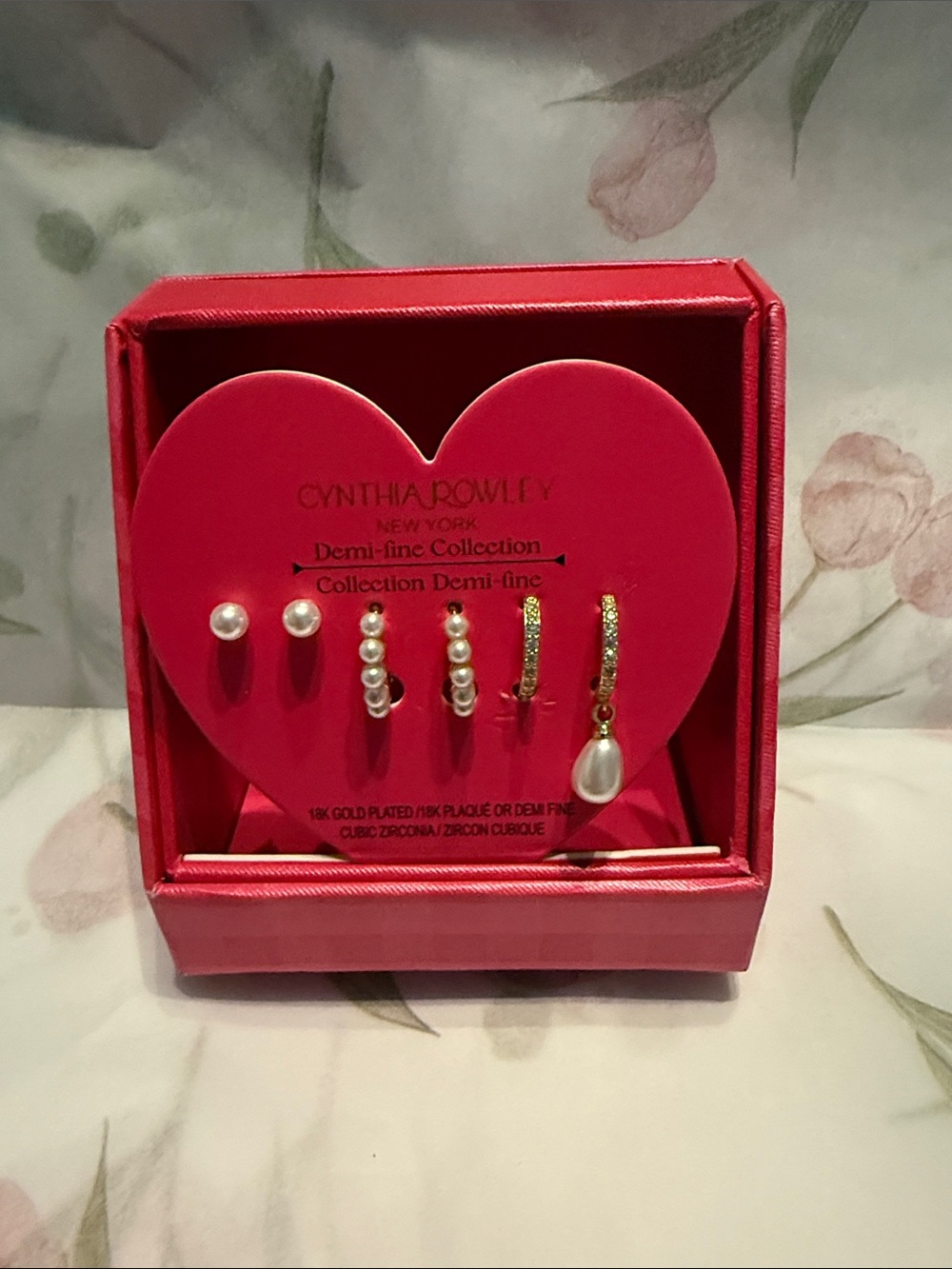 2 for 20$*** Cynthia Rowley Pink and Gold Pearl & Crystal Earring Set